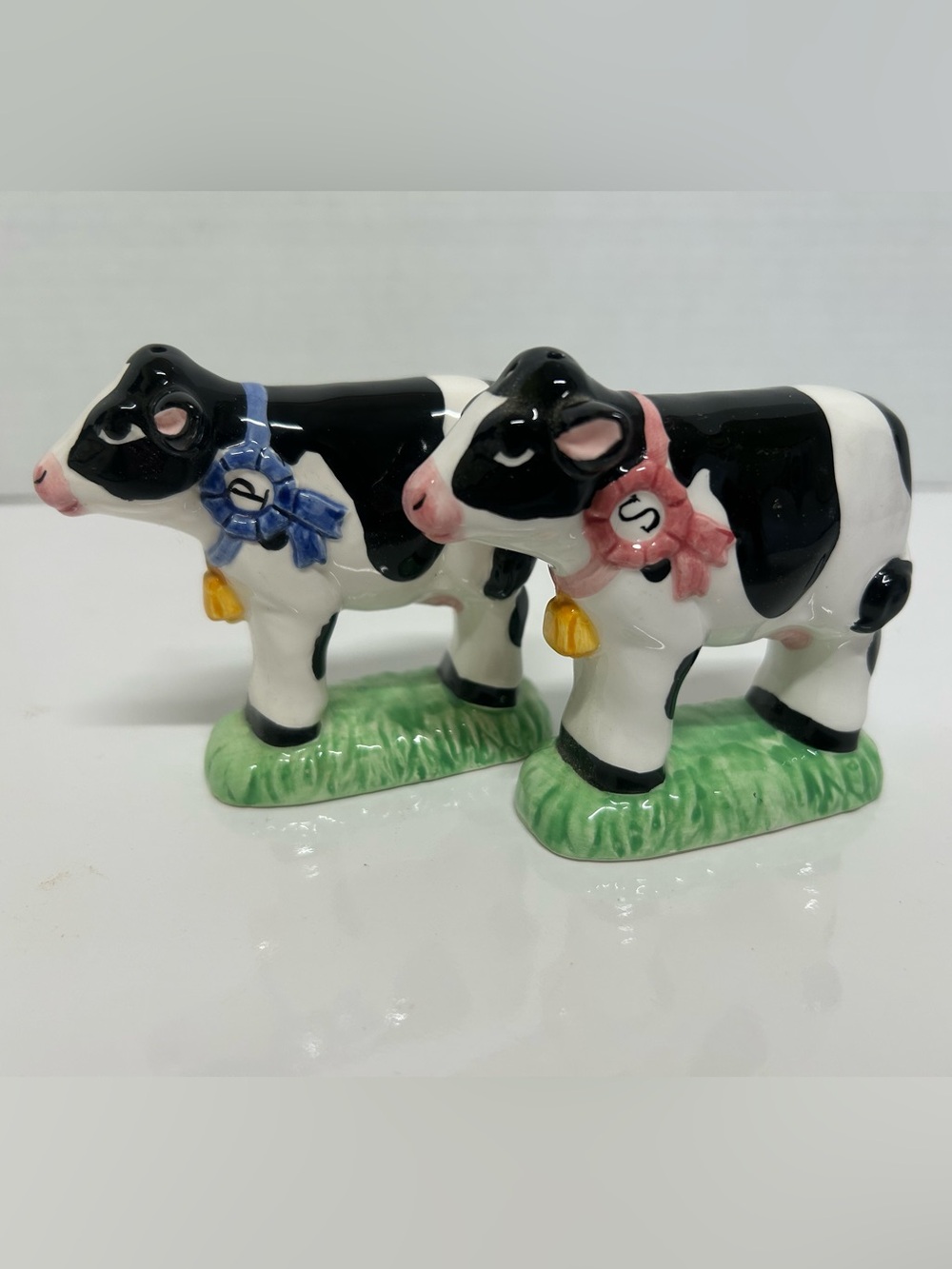 Black and White Prize Winner Cow Salt and Pepper Shakers